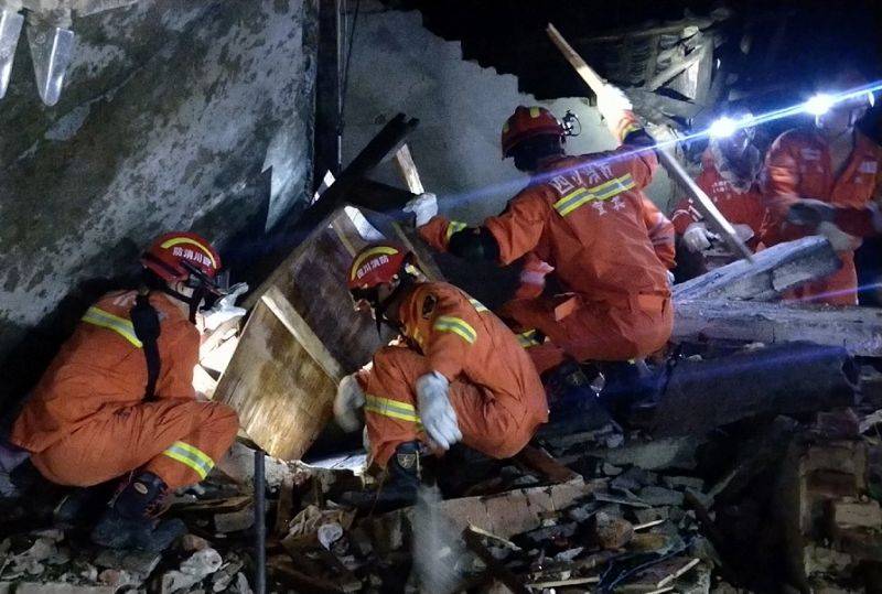 چین میں زلزلے سے ہلاکتوں کی تعداد 12 ہو گئی