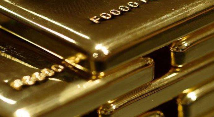 سونے کی قیمت 900 روپے کم ہوکر 78100 روپے ہو گئی