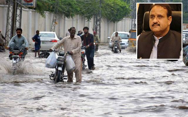 وزیراعلیٰ پنجاب کا موسلادھار بارش کے دوران گاڑی میں لاہور کا دورہ ، انتطامات کا جائزہ