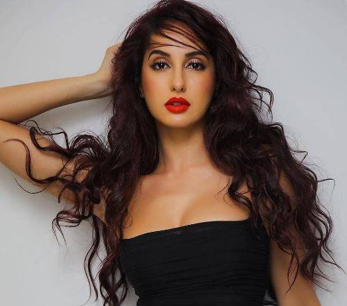 آگ کے ساتھ رقص کرنا آسان نہیں، نورا فتیحی