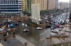 کراچی کے مختلف علاقوں میں ہلکی بارش، موسم خوشگوار