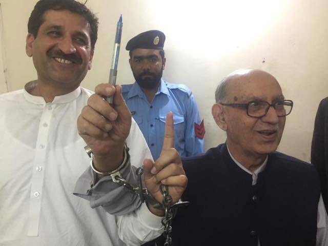 نواز شریف کے سابق مشیر عرفان صدیقی کو اڈیالہ جیل سے رہا کر دیا گیا