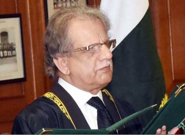 جسٹس شیخ عظمت سعید نے قائم مقام چیف جسٹس کا حلف اٹھا لیا