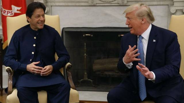 مسئلہ کشمیر پر ثالثی کی پیشکش پر قائم ہوں، امریکی صدر
