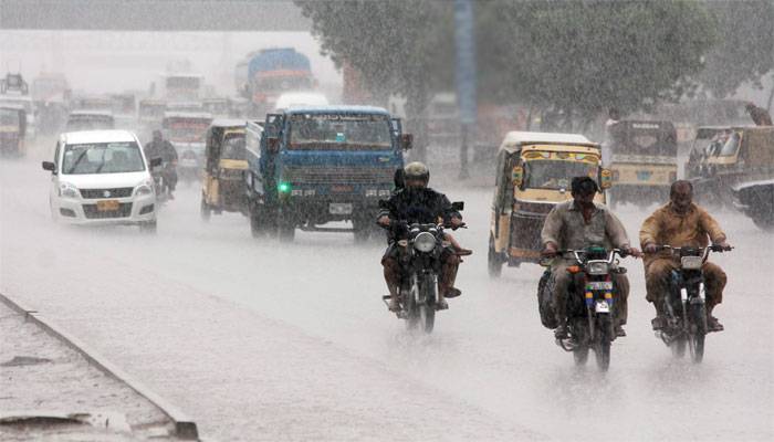 کراچی میں ہفتے کی دوپہر سے تیز بارش کا امکان