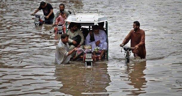 محکمہ موسمیات نے آئندہ 24 گھنٹوں میں ملک کے چند مقامات پر بارش کی پیشگوئی کردی