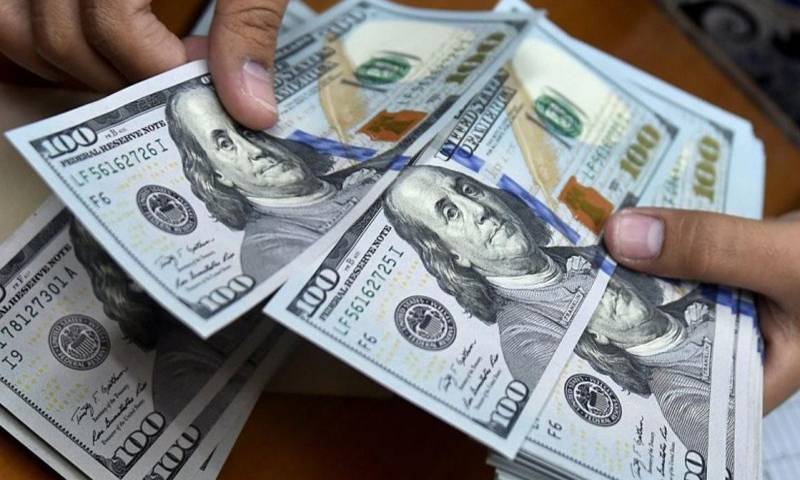 انٹر بینک میں ڈالر 15 پیسے مہنگا