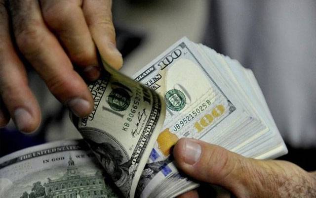 کاروباری ہفتے کے آخری روز ڈالر کی قیمت میں دو پیسے کمی