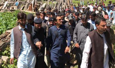 وزیراعظم بغیر پروٹوکول کشمیر پوائنٹ پہنچےگئے