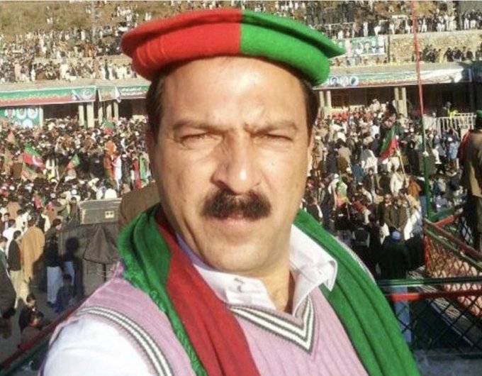 پی ٹی آئی کے سابق رکن خیبر پختونخوا اسمبلی بلدیو کمار نے بھارت میں سیاسی پناہ مانگ لی