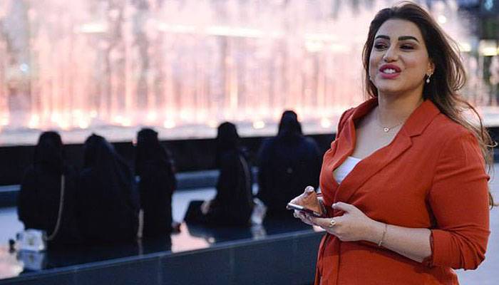  سعودی عرب میں بغیر عبایہ گھومنے والی مشاعل کی تصاویر سوشل میڈیا پر وائرل