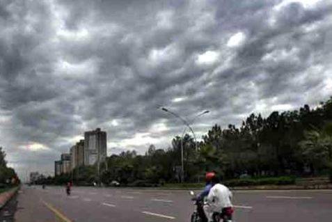 اسلام آباد، راولپنڈی، لاہور اور گوجرانوالہ میں بادل برسنے کا امکان