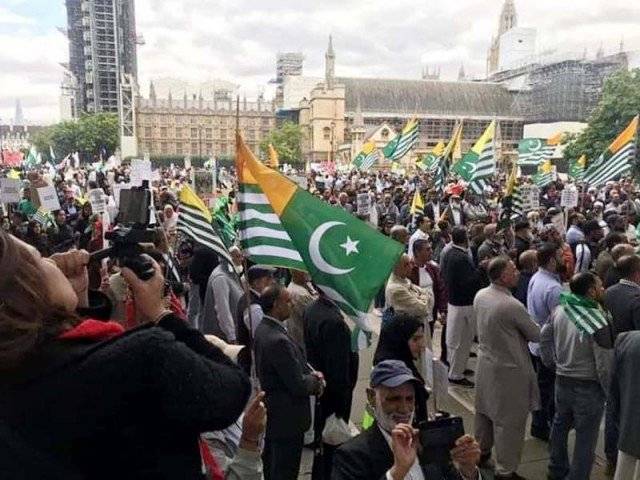 کشمیریوں کے زیر اہتمام لندن میں بھارت کے خلاف احتجاجی مارچ
