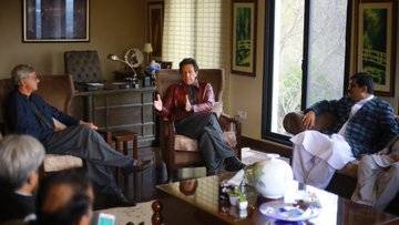 فیصل آباد میں پی ٹی آئی رہنما نثار جٹ کی گاڑی پر فائرنگ ،پولیس اہلکار سمیت 3افراد قتل