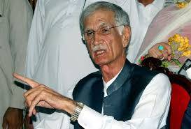 پی ٹی آئی کی حکومت مولانا فضل الرحمان سے بات چیت کے ذریعے معاملات حل کرنا چاہتی ہے ، پرویز خٹک