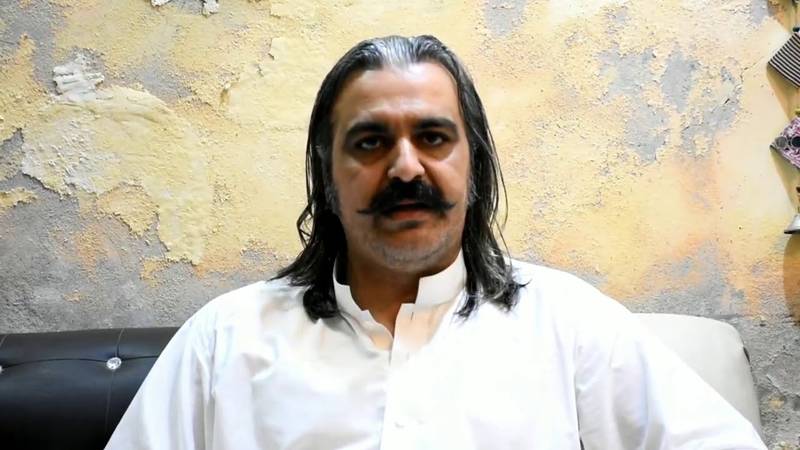 مولانا فضل الرحمان دھرنا نہیں دیں گے، علی امین گنڈا پور کا دعویٰ