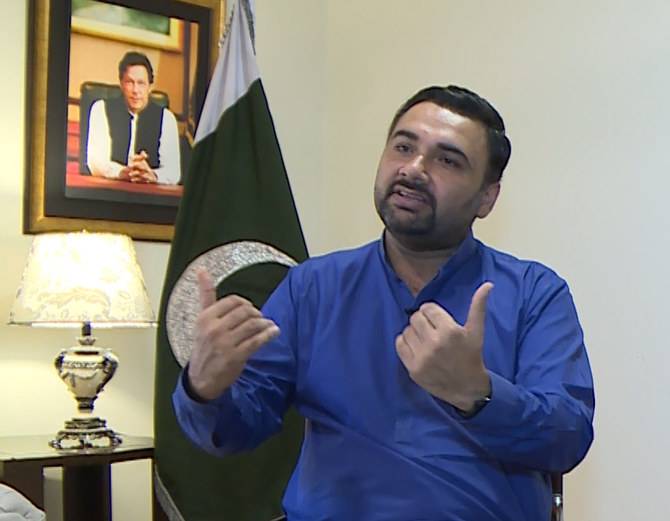 وزیراعظم کے معاون برائے انسداد پولیو بابر بن عطا نے استعفیٰ دیدیا
