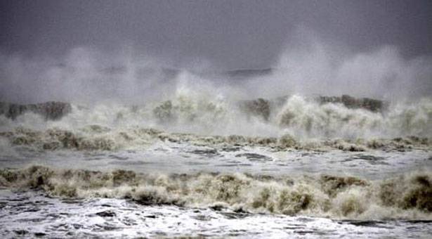 بحیرہ عرب میں بننے والے طوفان 'کیار' سے کراچی کی ساحلی پٹی بھی متاثر