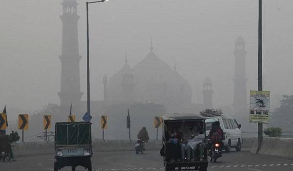 شہر میں بڑھتی ہوئی ماحولیاتی آلودگی، لاہور ہائیکورٹ نے نوٹس لے لیا