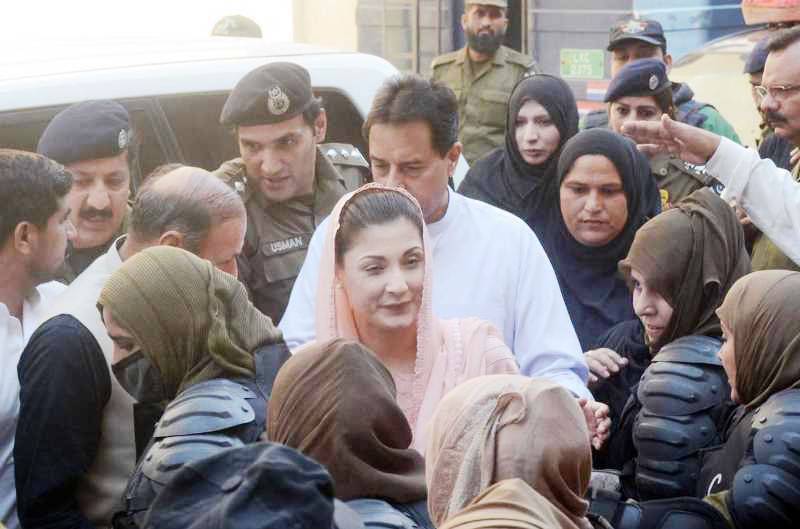 سیاست چلتی رہے گی، والدین دوبارہ نہیں ملتے، مریم نواز