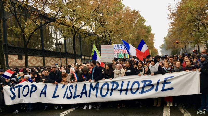 پیرس میں ہزاروں افراد کا اسلاموفوبیا کے خلاف احتجاج