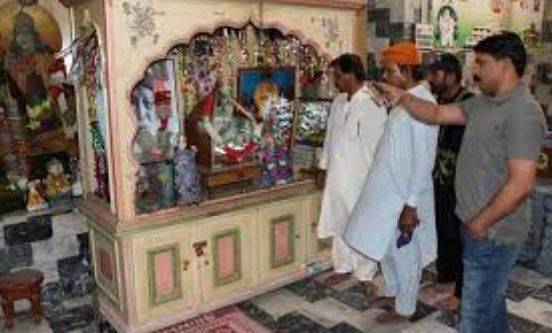 کرتاپور راہداری کے بعد حکومت کا ملک بھر میں بند ہندو مندر کھولنے کا فیصلہ