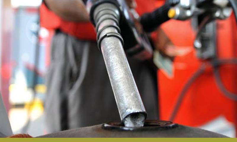 اوگرا کی پٹرولیم قیمتوں میں 2 روپے 90 پیسے لٹر تک کمی کی سفارش