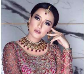 والدین کی خواہش تھی میں اداکارہ بنوں، مومل شیخ