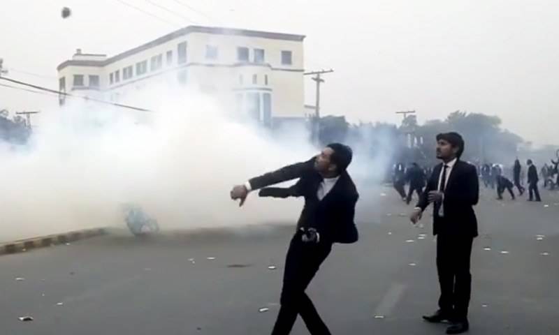 پی آئی سی حملہ کیس، ریکارڈ پیش نہ کرنے پر پولیس افسران کو شو کاز نوٹس جاری