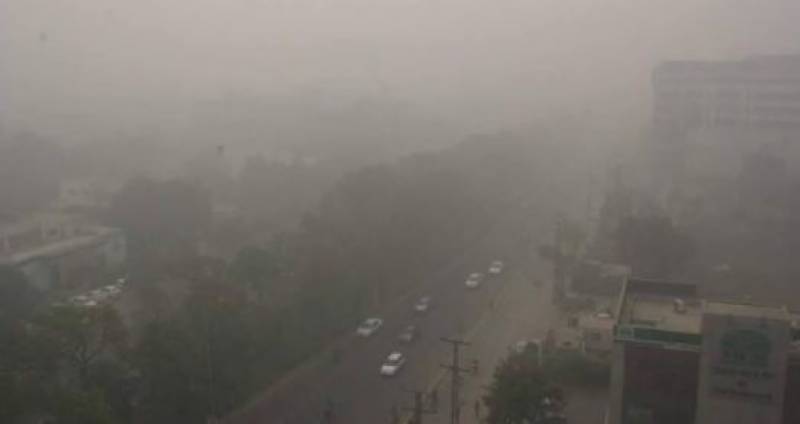 پنجاب کے میدانی علاقوں میں دھند کی اندھا دھند انٹری، کئی مقامات پر موٹر وے بند