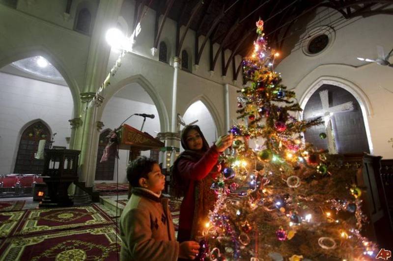 مسیحی برادری آج اپنا مذہبی تہوار کرسمس مذہبی جو ش و خروش سے منا رہی ہے