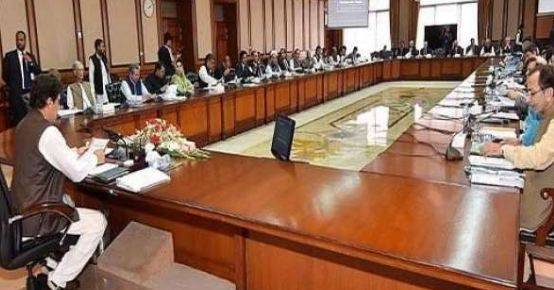 وفاقی کابینہ نے تینوں سروسز چیفس کی ملازمت میں توسیع کے طریقہ کار کی منظوری دیدی 