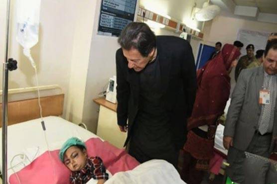 وزیراعظم کا مظفر آباد کا دورہ، لینڈ سلائیڈنگ سے زخمی ہونیوالوں کی عیادت کی