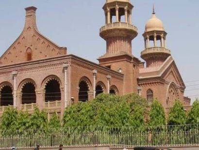 لاہور ہائیکورٹ نے فواد حسن فواد پر عائد نیب کے چارو ں الزامات مسترد کر دیئے