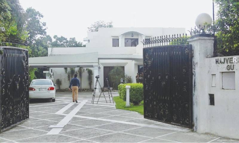 اسحاق ڈار کے گھر میں پناہ گاہ قائم کر دی گئی