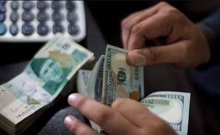 انٹر بینک میں ڈالر کی قیمت میں ایک روپے 56 پیسے اضافہ 