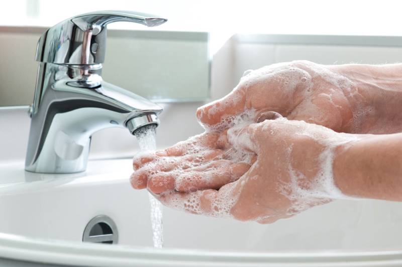 سائنسدانوں نے کورونا سے بچائؤ کا آسان ترین طریقہ بتا دیا 