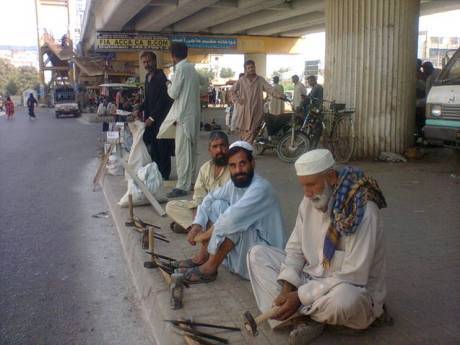 حکومت کا 70 لاکھ دیہاڑی دار افراد کو ماہانہ 3 ہزار روپے دینے کا اعلان