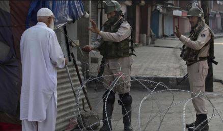مقبوضہ کشمیر میں بھارتی کرفیو کو 8 ماہ مکمل، 4 کشمیری شہید