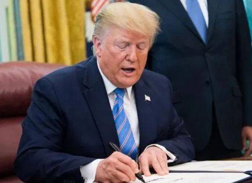 ڈونلڈ ٹرمپ نے امریکہ میں لاک ڈاؤن ختم کرنے کی تاریخ دے دی 