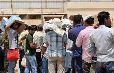 سعودی عرب نے کمپنیوں کو پاکستانی محنت کشوں کی برطرفی سے روک دیا