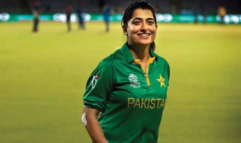 ثنا میر نے انٹر نیشنل کرکٹ سے ریٹائرمنٹ کا اعلان کر دیا