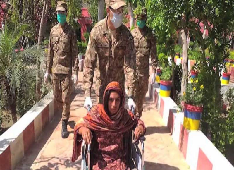 پاک فوج کی جانب سے کورونا متاثرہ علاقوں میں امدادی پیکجز کی تقسیم