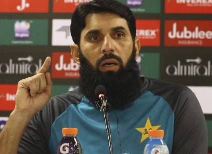 انگلینڈ کیخلاف سیریز گھروں میں بند مایوس لوگوں کیلئے تفریح کا باعث ہوگی، مصباح الحق 