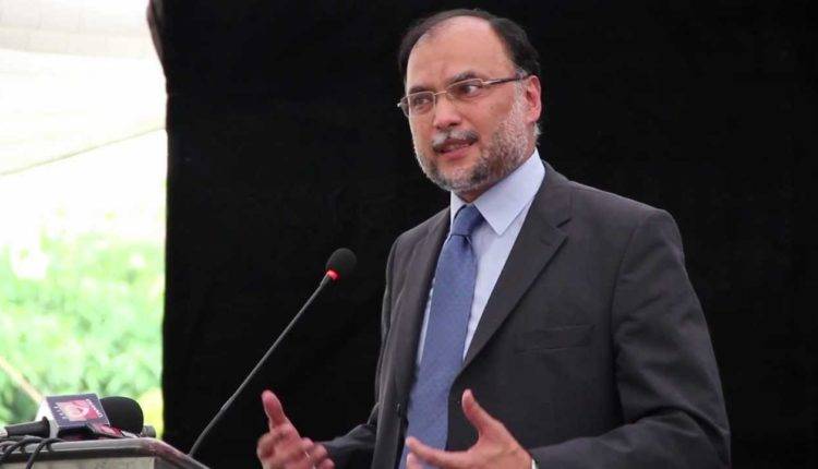 3 ماہ ہوگئے، حکومت کی کورونا پر کوئی پالیسی سامنے نہیں آئی: احسن اقبال