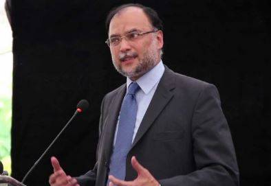 قومی اسمبلی کی کمیٹی بنا کر کورونا وائرس  وبا کی صورتحال کی یومیہ مانیٹرنگ کی جائے، احسن اقبال