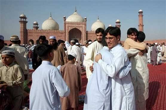 پاکستان میں آج عیدالفطر مذہبی جوش و جذبے کے ساتھ منائی جارہی ہے 