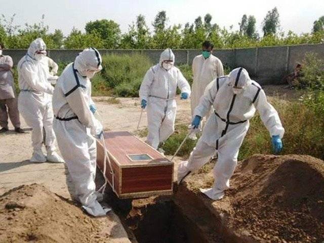 پاکستان میں کورونا کے ایک دن میں ریکارڈ 3,938 کیسز، اموات 1621 ہو گئیں 