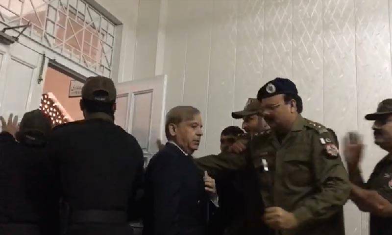 شہبازشریف کی پیشی: نیب، ن لیگی قیادت اور پولیس عدالت پہنچ گئے 