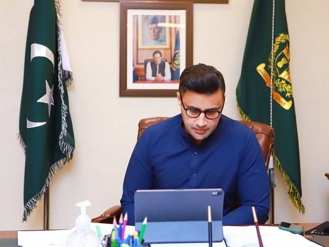 وزیراعظم اور خاتون اول کی عزت ہم سب کیلئے پہلی ترجیح ہے، زلفی بخاری